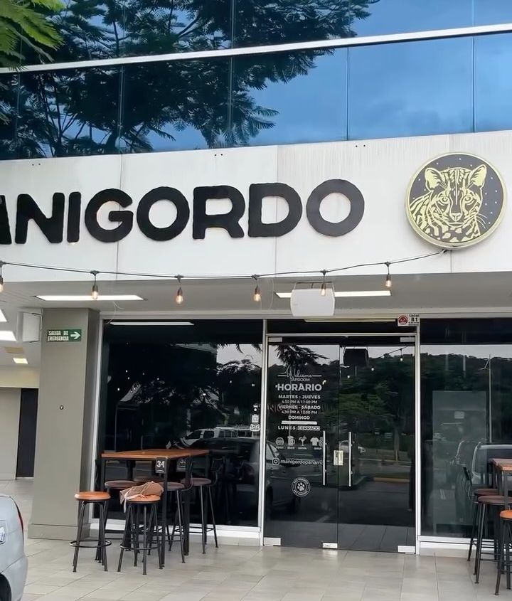 Fachada de Manigordo en el Centro Comercial Cárdenas